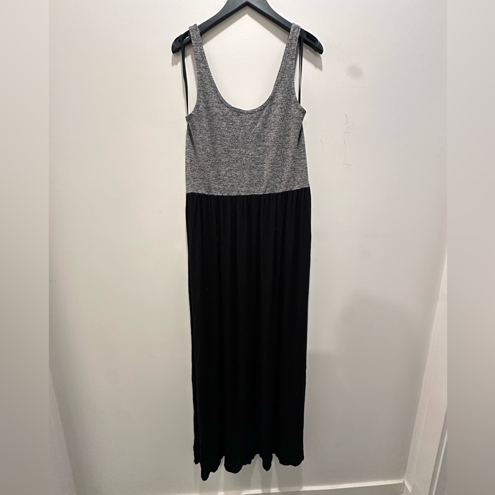 Lou & Grey Gray and Black Sleeveless Maxi Dress Size Medium